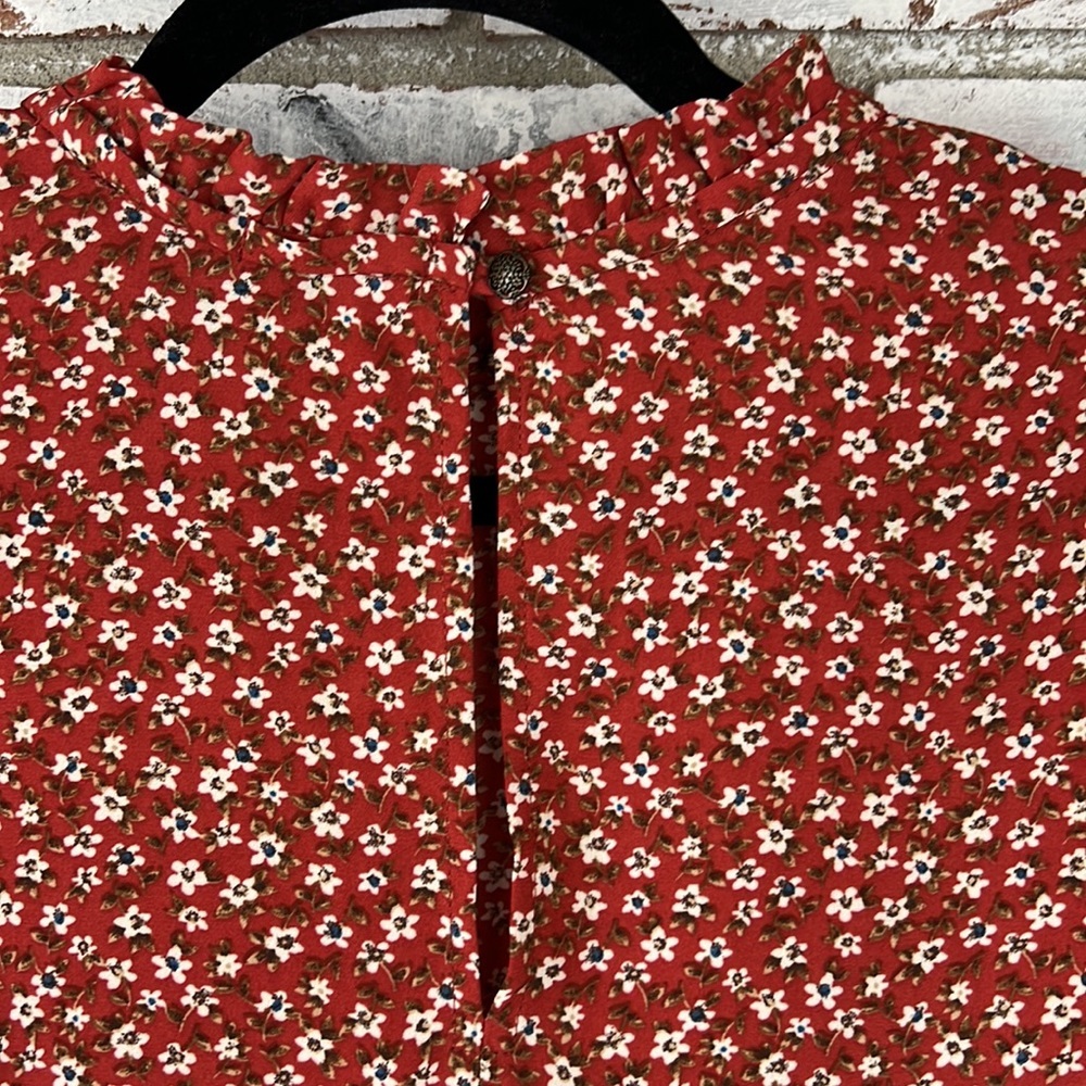 Forever 21 | Red Floral Blouse - Picture 7 of 8